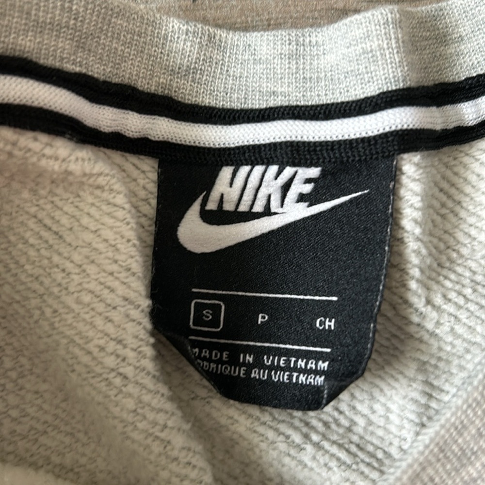 Nike Gray Pullover - image 3